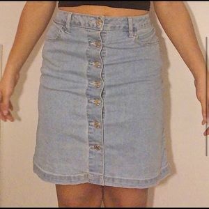 FOREVER 21 DENIM BUTTON DOWN SKIRT